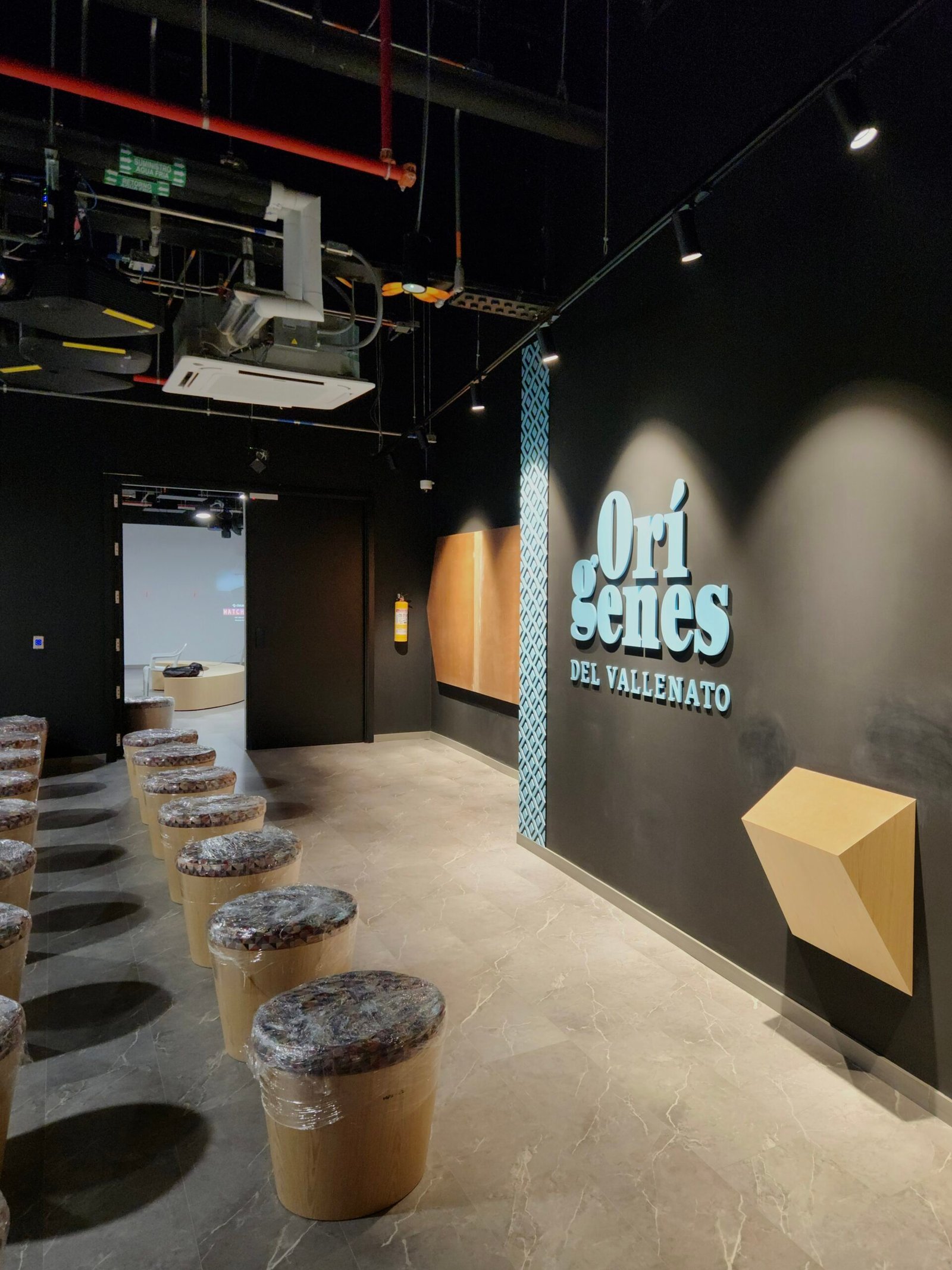 iluminación museo de centro cultural de la musica vallenata