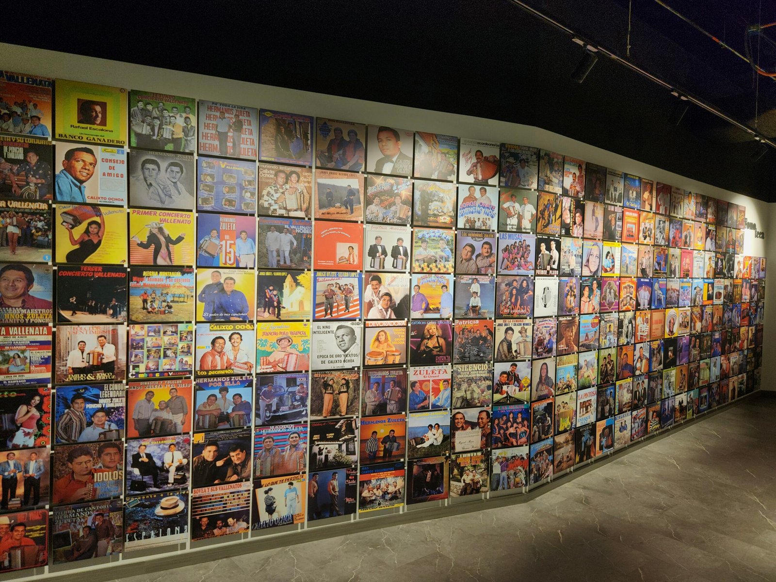 iluminación museo de centro cultural de la musica vallenata