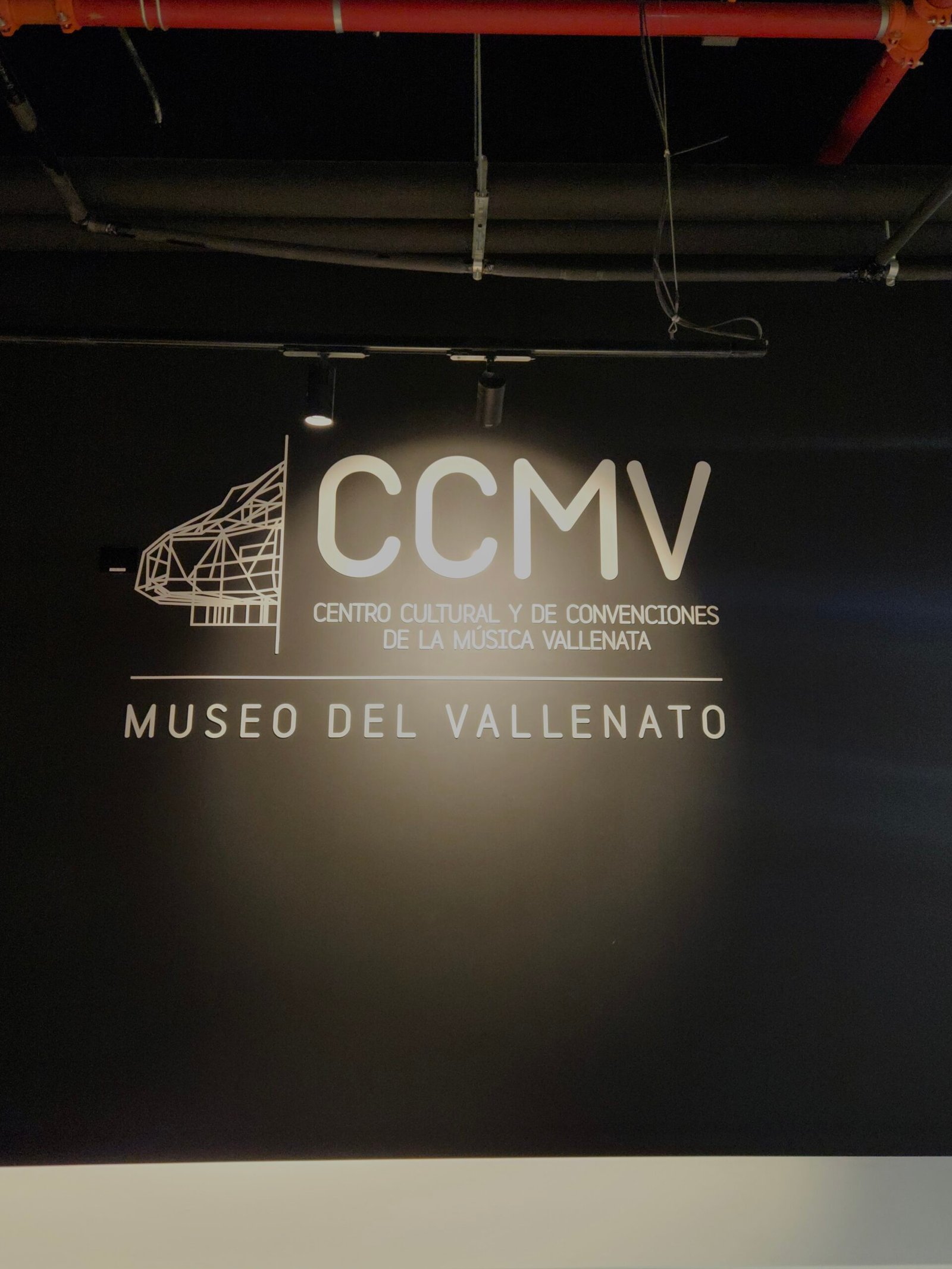 iluminación museo de centro cultural de la musica vallenata